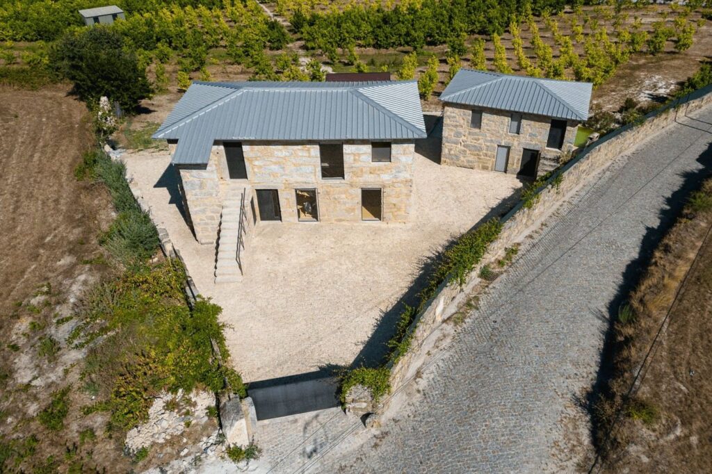 As casas de pedra da quinta vistas de cima